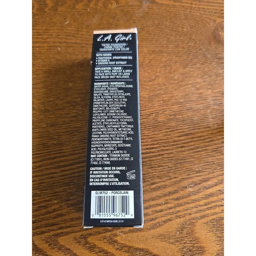 L.A. Girl Tinted Foundation‎ Porcelain GLM752